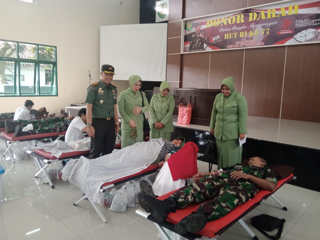 Jelang HUT RI Ke 77 Puluhan Prajurit Kodim Kuningan Donor Darah