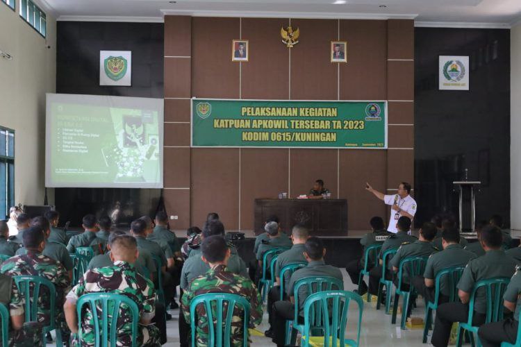 Prajurit Tni Kodim Kuningan Mendapat Pembekalan Kompetensi Literasi