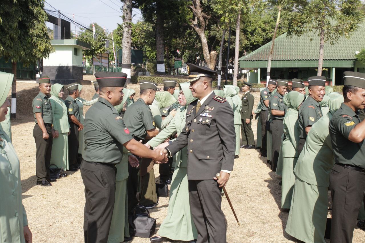 38 Personil TNI AD Kodim Kuningan Naik Pangkat Bingkai Warta