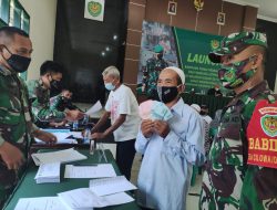 Kodim Kuningan Salurkan Bantuan Tunai untuk Pedagang Kaki Lima dan Warung