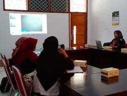 Ketua PWI Kuningan Berbagi Ilmu Jurnalistik dengan Pena Yustisia