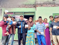 YPPN DIY dan AR Learning Center Blusukan Semeru Bagi Pesangon Korban Erupsi Gunung