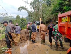 Curah Hujan Tinggi, Longsor Melanda 2 Desa