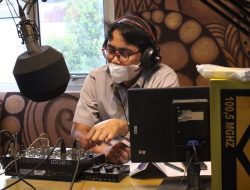 Selama Ramadhan, Kuningan FM Live Talkshow “Senja Ramadhan”