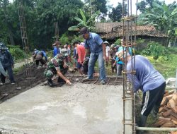 Penuhi Kebutuhan Air Bersih, Babinsa dan Warga Margamukti Bangun Bak Penampungan