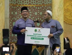 Berkah Ramadhan, DKM Masjid Al-Munawar Dapat Bantuan 50 Juta dari Gubernur Jawa Barat
