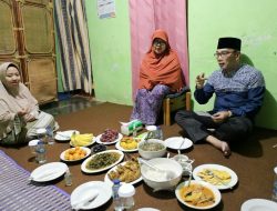 Ridwan Kamil Berikan Bantuan Seorang Warga Pra Sejahtera di Cijoho