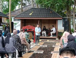 Kembangkan Kewirausahaan, Uniku Launching Galeri Wirausaha