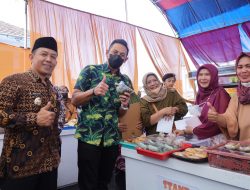Kelurahan Ciporang Gelar Bazar UMKM, Wabup Ridho: Luar Biasa, Inovasi Lurah Baru!