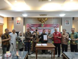 Bupati Akan Siapkan Hadiah Terindah untuk Anak dan Guru SDN 17 Kuningan