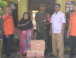 Rumah Ambruk, BPBD Kuningan Turunkan Bantuan Logistik