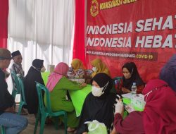 BIN Datang, Warga Desa Pajambon Ngantri Divaksin