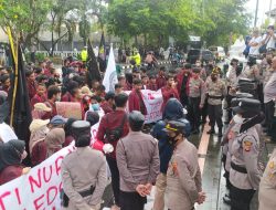 Kecewa Harga BBM Naik, BEM STKIP Muhamadiyah “Teriaki” Bupati Kuningan