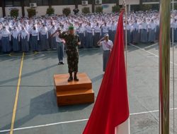 Dandim Kuningan Jadi Pembina Upacara di SMA Negeri 3 Kuningan, Ini Pesannya