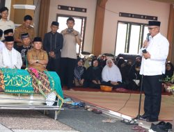 Bupati Kuningan Lepas Jenazah Dirut PAM Tirta Kamuning, H Deni Erlanda