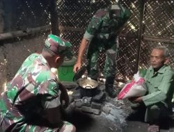 Babinsa Kodim Kuningan Masuk Dapur, Pastikan Warga Binaanya Tidak Kelaparan