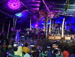 Wabup dan Sekda “Terbius” Orkestra Yusuf Oeblet
