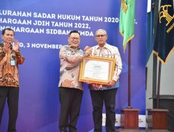 Pemkab Kuningan Raih Penghargaan Anubhawa Sasana Desa