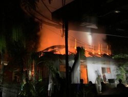 Bangun Tidur, Warga Cipondok Histeris Rumahnya Terbakar Hebat