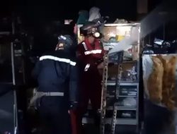 Gara-Gara Pasang Lampu Tidak SNI, Sebuah Toko di Cimara Terbakar