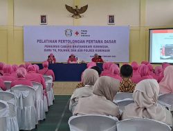 Puluhan Bhayangkari Cabang Kuningan Ikuti Pelatihan Pertolongan Pertama Dasar (P3D)