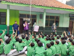 Ratusan Murid MI PUI Kuningan Mendapat Edukasi Kesehatan Gigi dan Mulut
