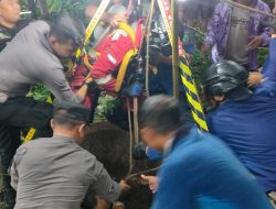 Warga Dukuh Dalem Jatuh Terperosok ke Sumur