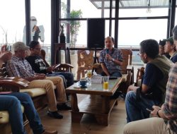Yanuar Prihatin Diskusi Santai Bareng Jurnalis Kuningan