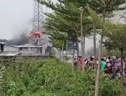 Tidak Ada Korban Jiwa, Kobaran Api Pabrik Kasur Busa di Cirebon Mulai Padam