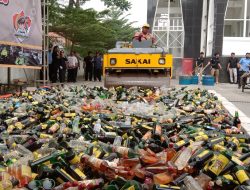 Polres Ciko dan Forkopimda Kota Cirebon Musnahkan Barang Bukti Hasil Operasi Pekat