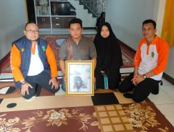 DP Korpri Kuningan Takziah ke Rumah  Almarhumah Bidan Puskesmas Pancalang