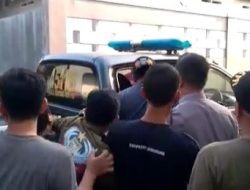 Diduga Cabuli Anak, Seorang Rentenir Diamuk Massa
