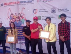 Juara II Lomba Mural, Lazuardi Jadi Kado Uniku