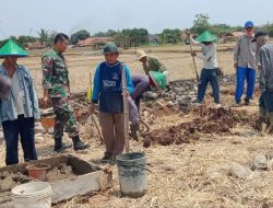 Babinsa Wujudkan Harapan Petani Membuat JUT dan Irigasi