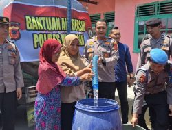 Polres Kuningan Berikan Bantuan Air Bersih 10.000 liter di Desa Karangbaru