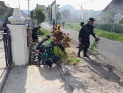 Peringati Hari Juang TNI AD ke-78, Tentara Lakukan Karya Bakti di Wilayah Nusaherang