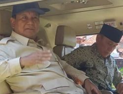 Menhan Prabowo Subianto dan Iwan Bule Satu Helikopter Usai Meresmikan Sumur Bor di Pamupukan