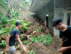 2 Rumah Warga di Gunungmanik Tertimpa Material Longsor