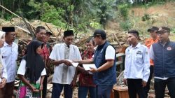 BPBD Kuningan Gulirkan Bantuan Stimulan Untuk Warga Korban Longsor di Desa Giriwaringin