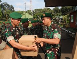 Dandim Kuningan Berikan Tali Asih Idul Fitri Kepada Anggotanya