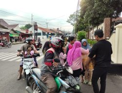 Alfamart Bersama Pokja Wartawan Kuningan Berbagi Kebahagiaan Kepada Masyarakat