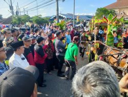 Pawai Khitanan Masal Warnai Hajat Desa Maleber