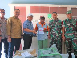 Sekda Dian Salurkan Bantuan Alsintan Untuk Perluasan Areal Tanam Padi