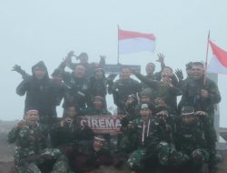 Dandim Kuningan Berhasil Taklukkan Gunung Ciremai
