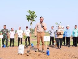 Serentak se-Indonesia, Jajaran Kementrian ATR/BPN Lakukan Penanaman 100.000 Pohon