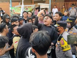 Ricuh! Ratusan Mahasiswa Kembali Lakukan Aksi Usut Tuntas Kasus Pembunuhan Vina Cirebon
