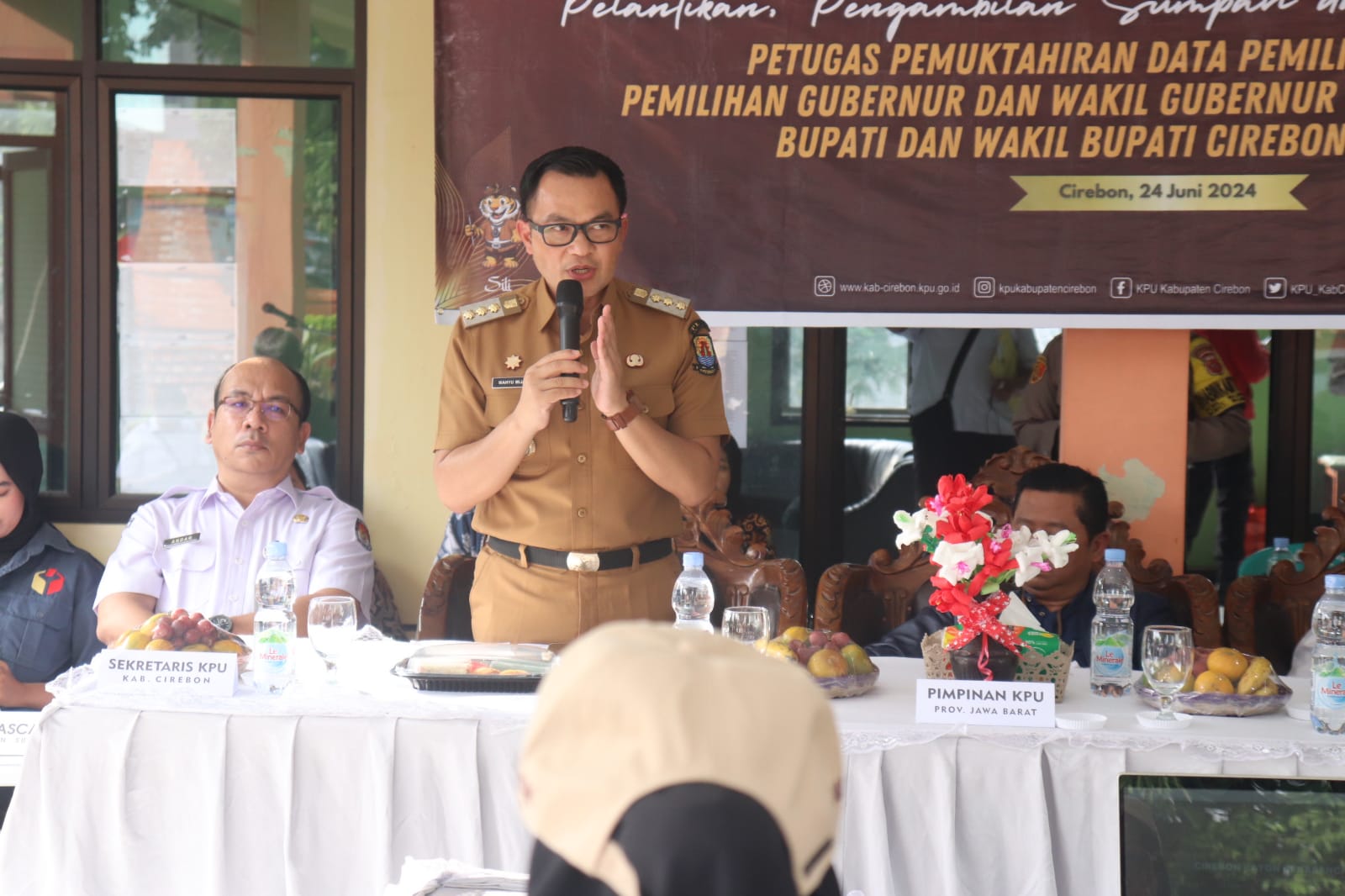 Pj Bupati Cirebon Tekankan Pentingnya Akurasi Data Pemilih - Bingkai Warta