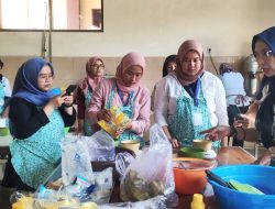 “Gandeng” Puspita Cipta Group, Peserta Pilihan BLK Disnakertrans Kuningan Mendapat Pelatihan Calon Wirausahawati