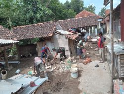 Babinsa Peduli, Bantu Warga Bangun Drainase