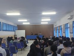 Biro Administrasi Akademik dan Kemahsiswaan (BAAK) Berikan Beasiswa untuk 100 Mahasiswa Uniku